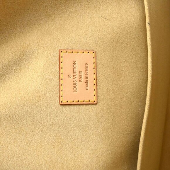 Louis Vuitton Monogram Manhattan GM Handbag - Picture 9 of 16